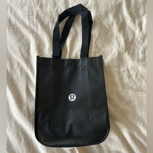 Lululemon small tote